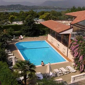 Miralago & Hotel apartamentowy Manerba del Garda